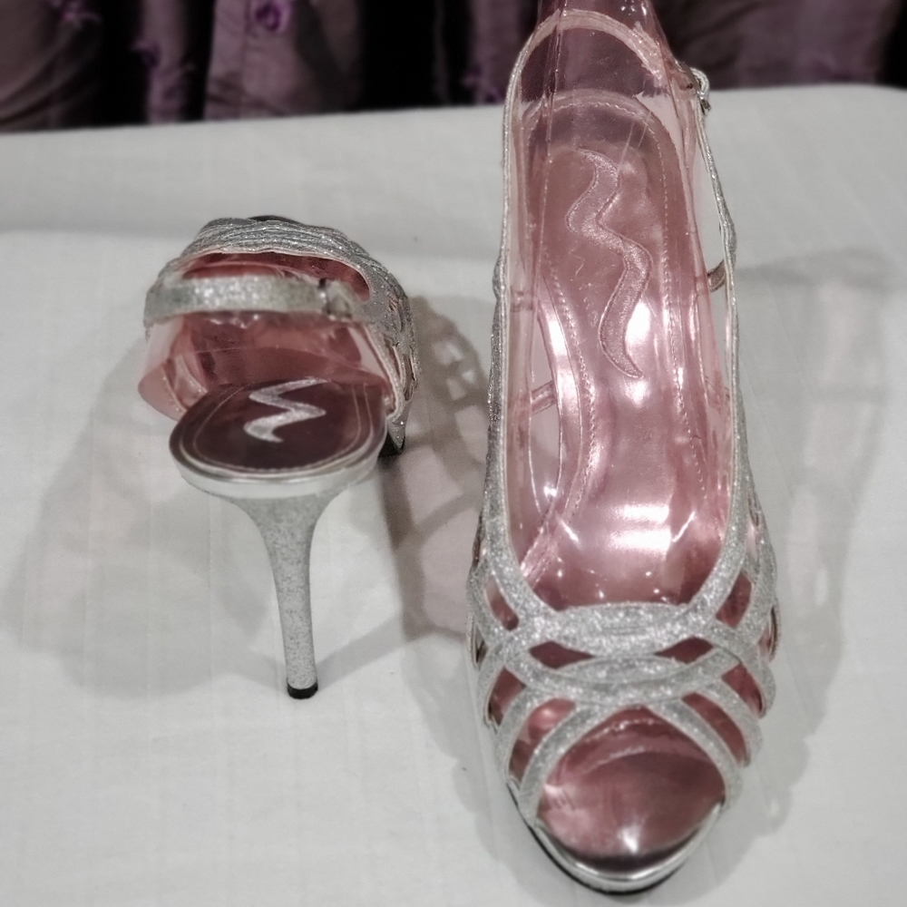 Shoes - Picture 3 of 3